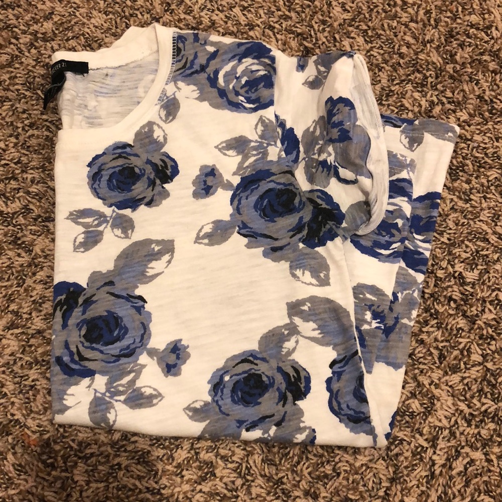 Floral forever 21 t-shirt